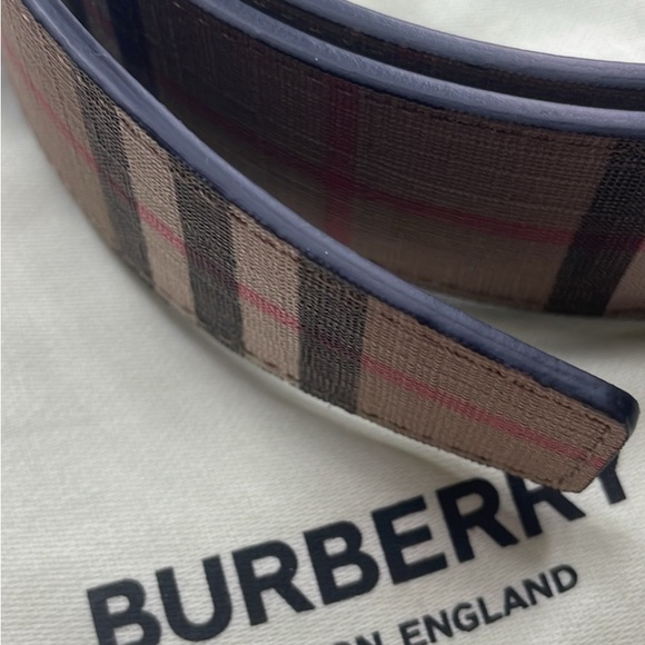 NWT Burberry Belt women's 34 - Picture 2 of 4